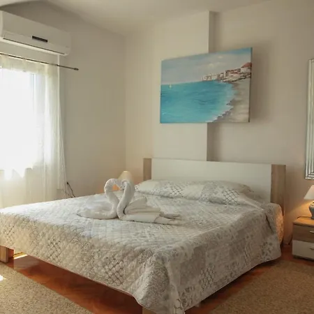 Apartment Rada - 150 M From The Sea Donje Selo