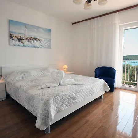 Apartment Rada - 150 M From The Sea Donje Selo